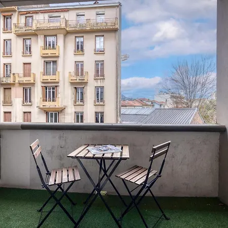 #he The Golden Escape Ile Verte Luminous Renovated Apartment *